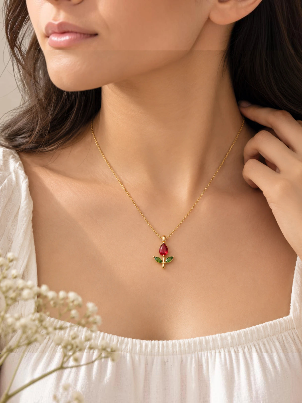 Rose Pendant Necklace