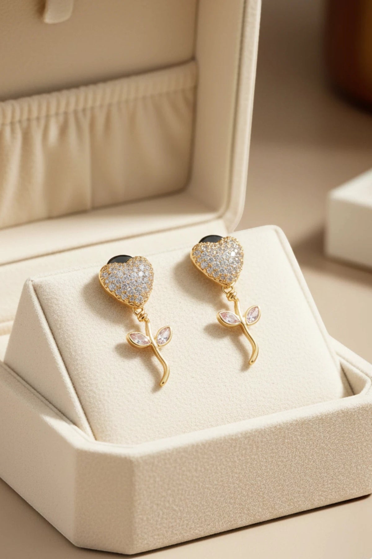 18K Gold Diamond Heart Stud Earrings – Anti Tarnish