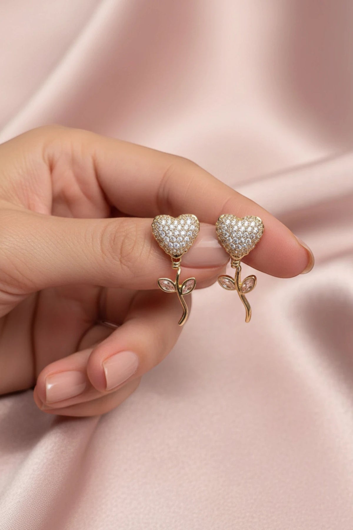 18K Gold Diamond Heart Stud Earrings – Anti Tarnish