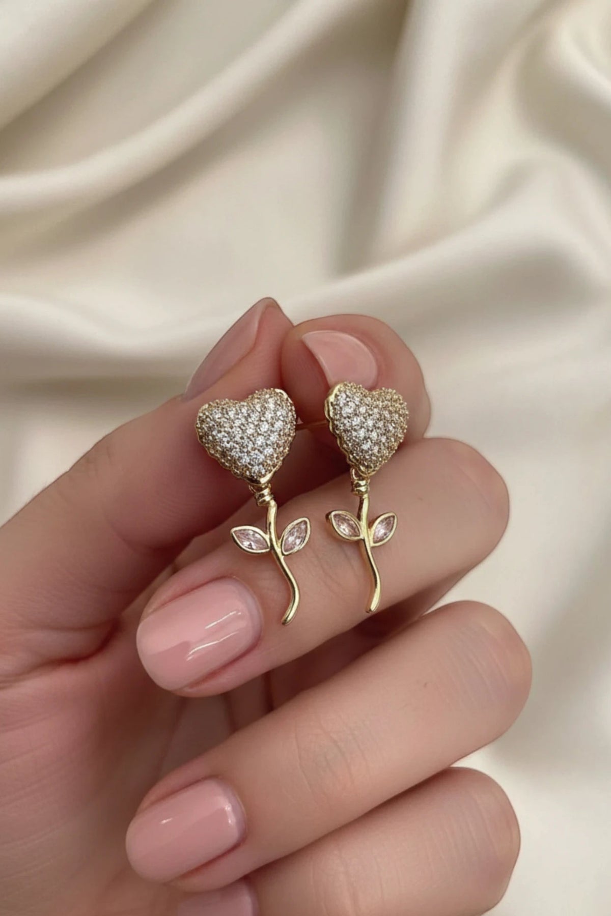 18K Gold Diamond Heart Stud Earrings – Anti Tarnish