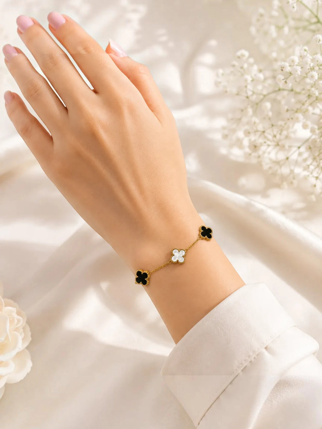 Black & White Clover Charm Bracelet